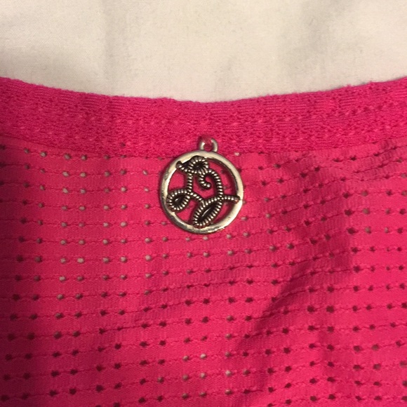 Lorna Jane Tank Hot Pink - Picture 2 of 4